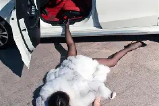 原来他是单依纯背后的男人娱乐老总身家上亿难怪敢回怼李荣浩