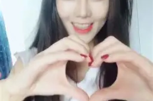 鹿晗关晓彤再登热搜榜百万大V爆料分手内幕女方已开始新恋情